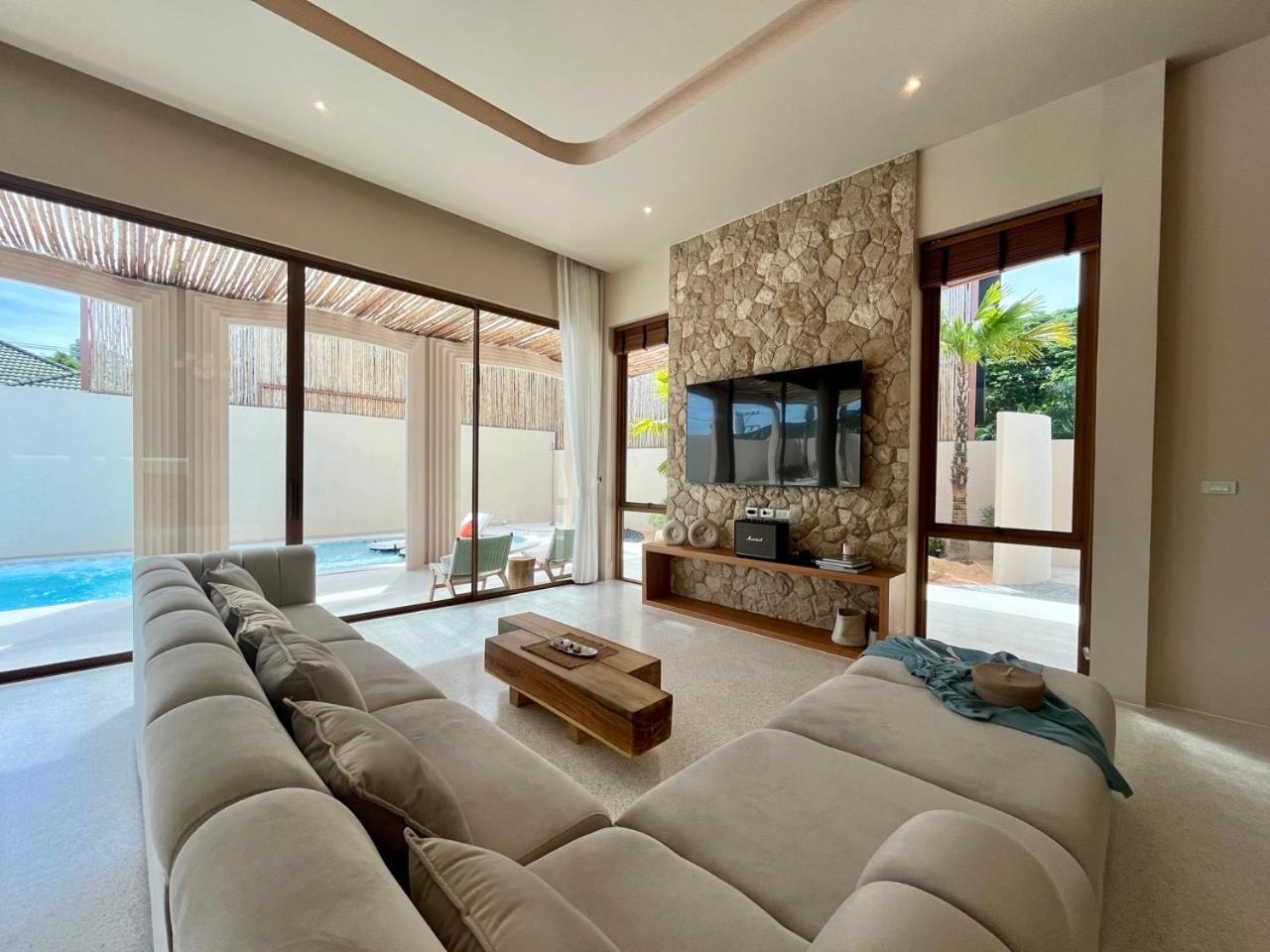 5 Bedrooms Luxury Pool Villa Jomtien Екстер'єр фото
